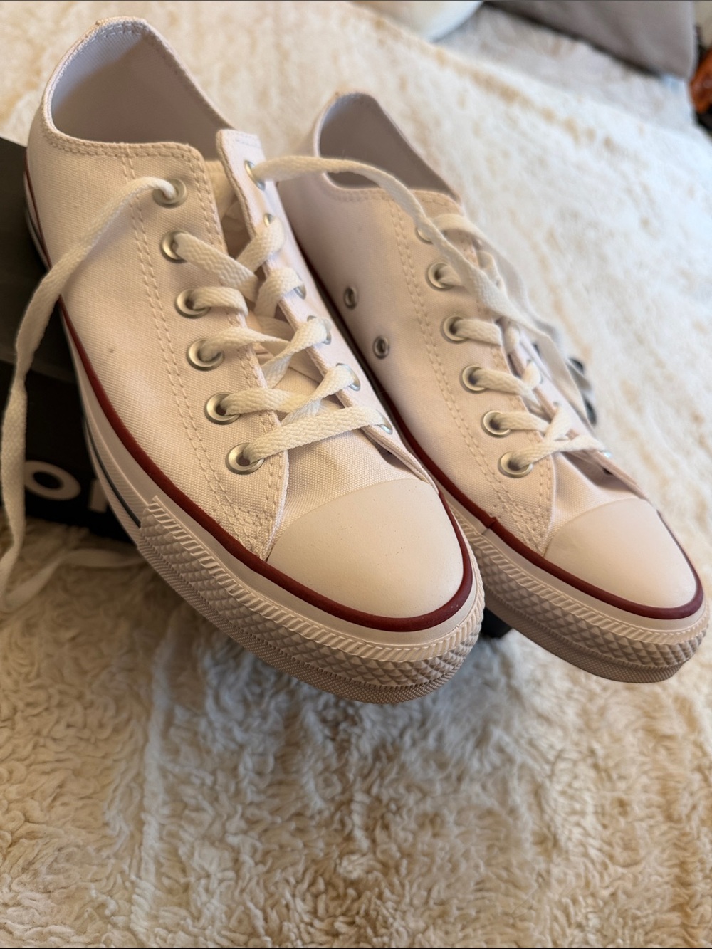 Converse White Canvas Low-Top Sneakers with Red Stripe - Women